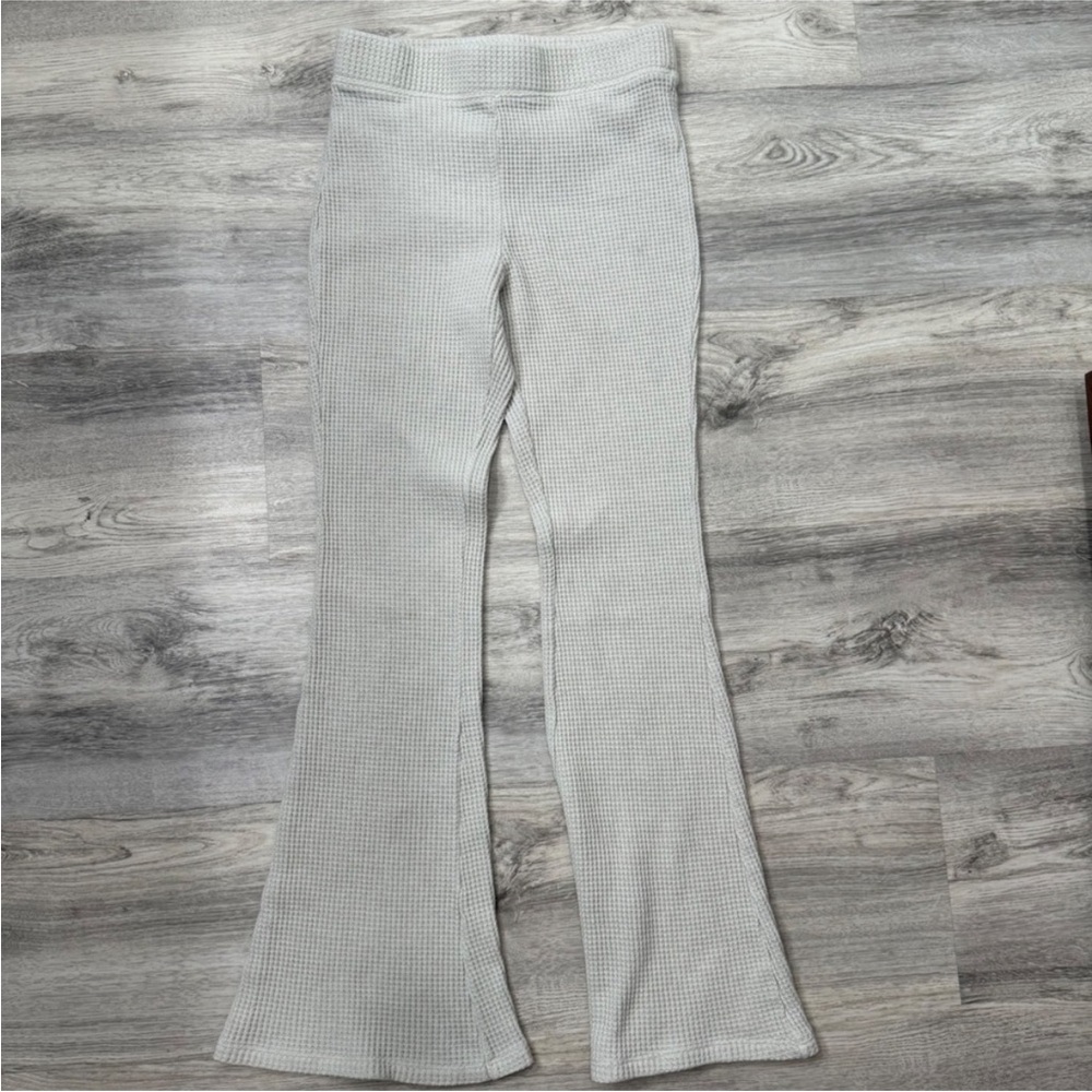 ˚⟡˖ ࣪  aerie waffle knit flare pants